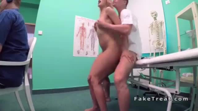 Blonde masturbates cheating sex in physicians bathroom tough sex with doctor  Avgle JAV TUBE photo